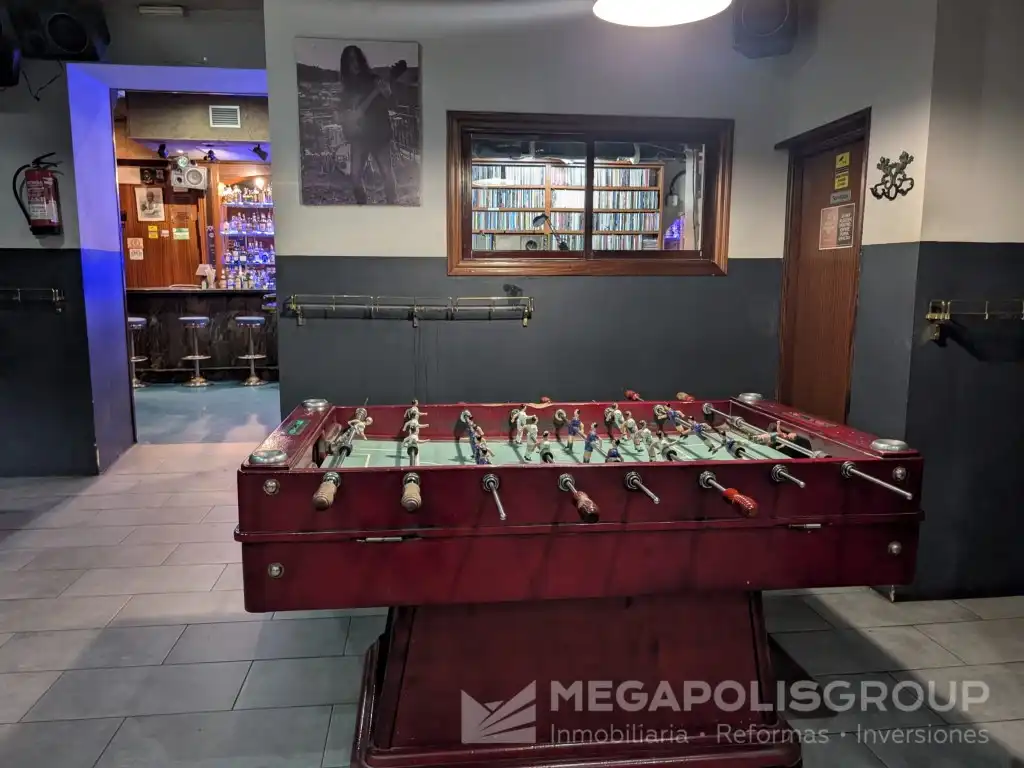 Local en venta en L'Hospitalet de Llobregat con Aire acondicionado