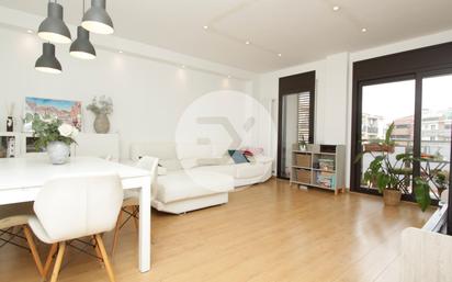 Living room of Flat for sale in Castelldefels  with Air Conditioner, Heating and Parquet flooring