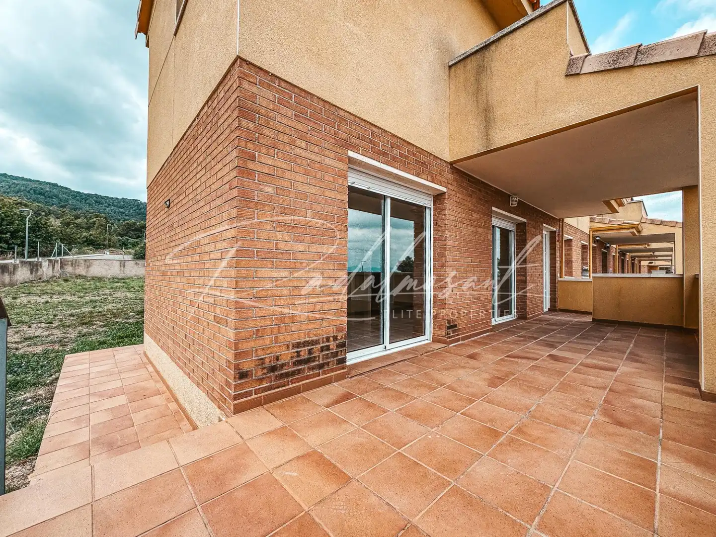 Terrasse von Einfamilien-Reihenhaus zum Verkauf in Alcover mit Privatgarten und Terrasse