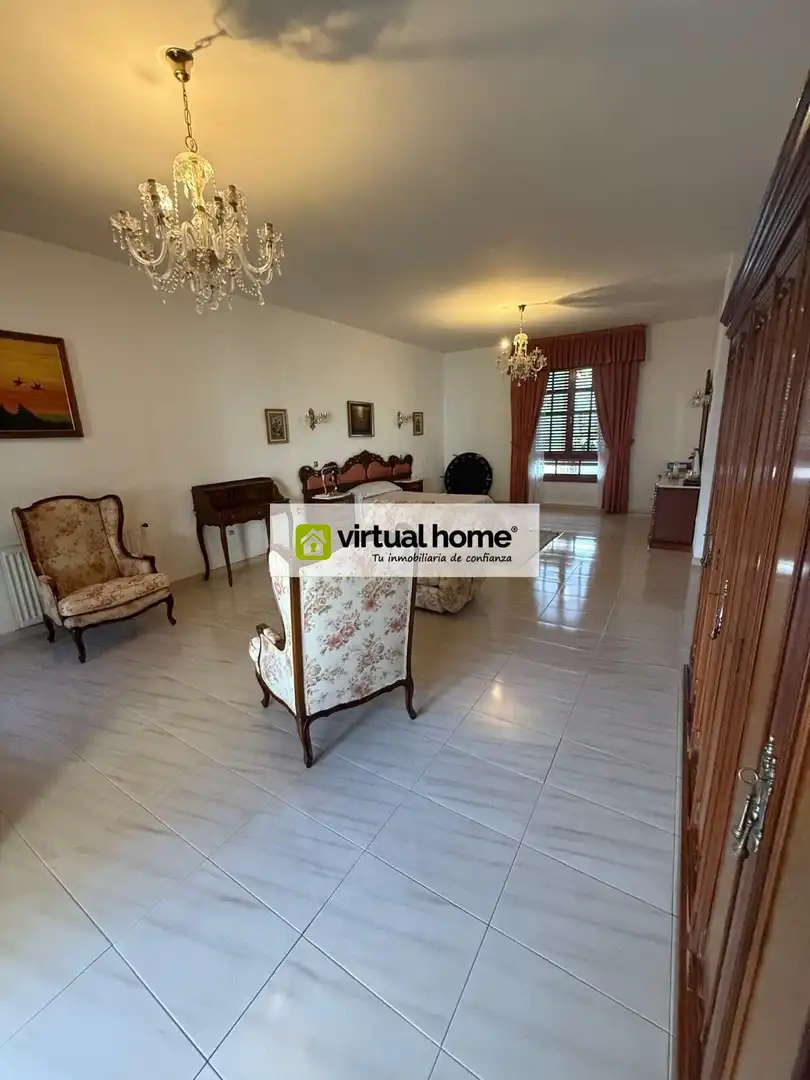 Sala d'estar de Casa o xalet en venda en La Puebla de Almoradiel amb Aire condicionat