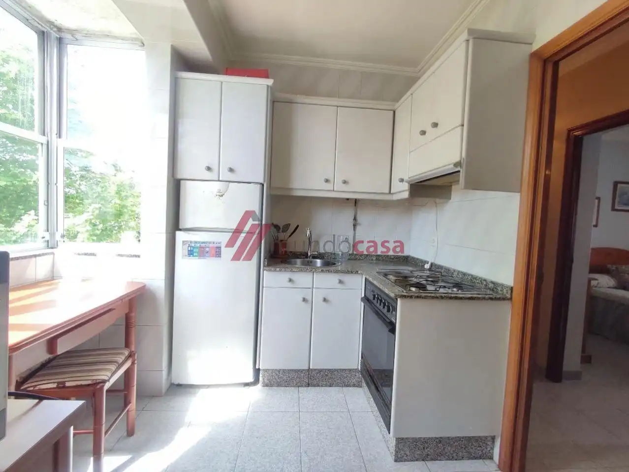 Kitchen of Flat for rent in A Malata - Catabois - Ciudad Jardín