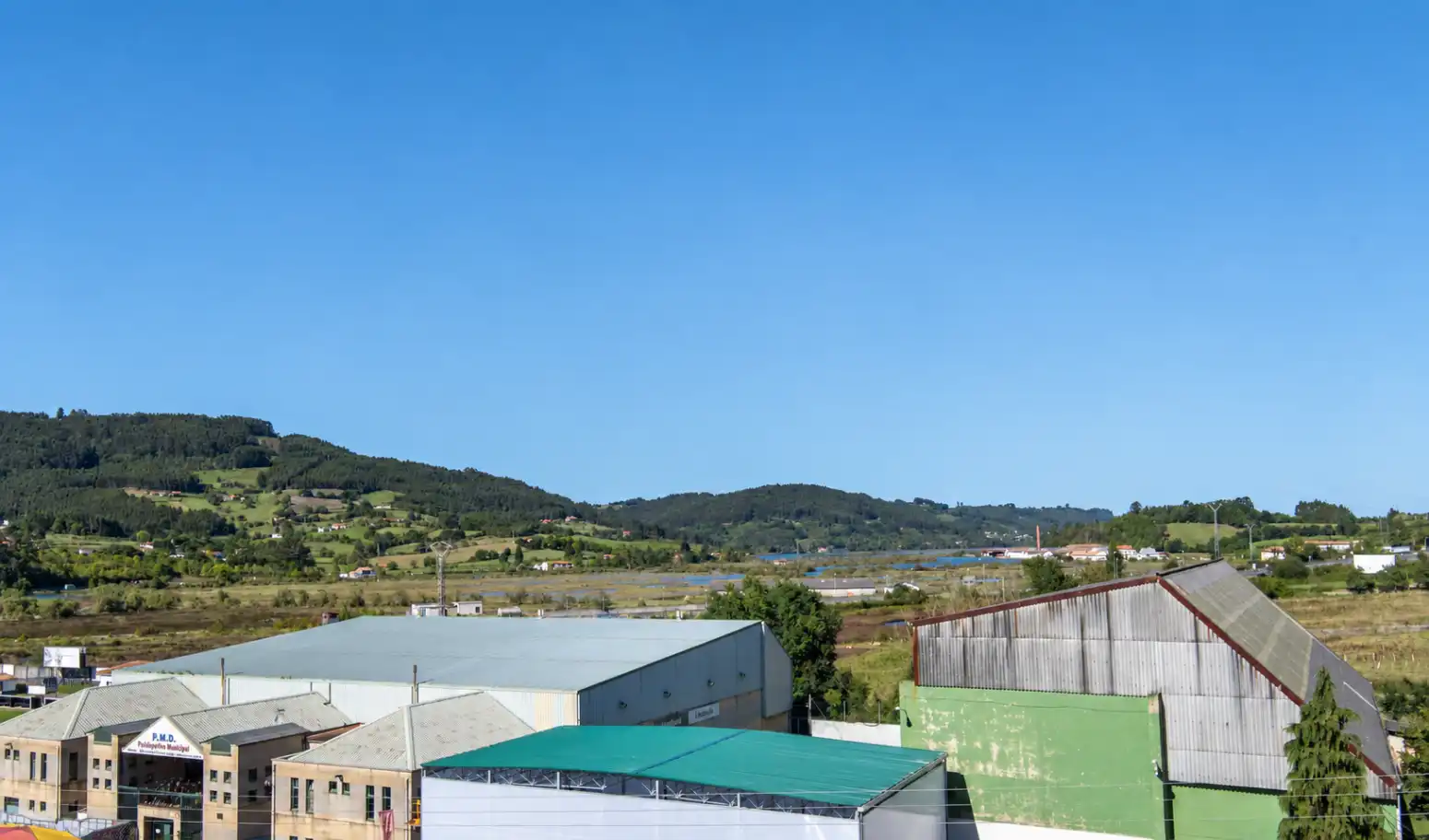 Vista exterior de Piso en venta en Este - Alcosa- Torreblanca