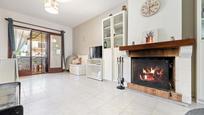 Living room of Single-family semi-detached for sale in Roda de Berà  with Terrace