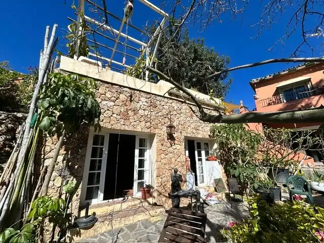 Vista exterior de Casa o xalet en venda en Rincón de la Victoria amb Traster