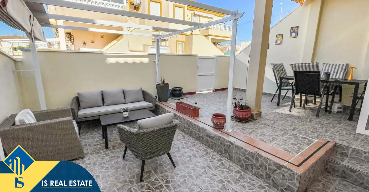 Bungalow with pool for sale in Orihuela Costa, imagen 3