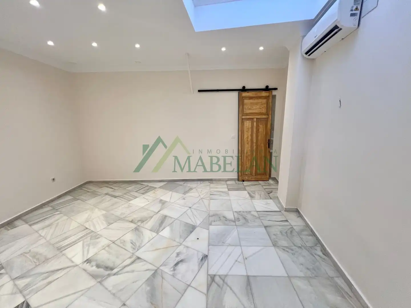 Office for rent in Jerez de la Frontera  with Heating