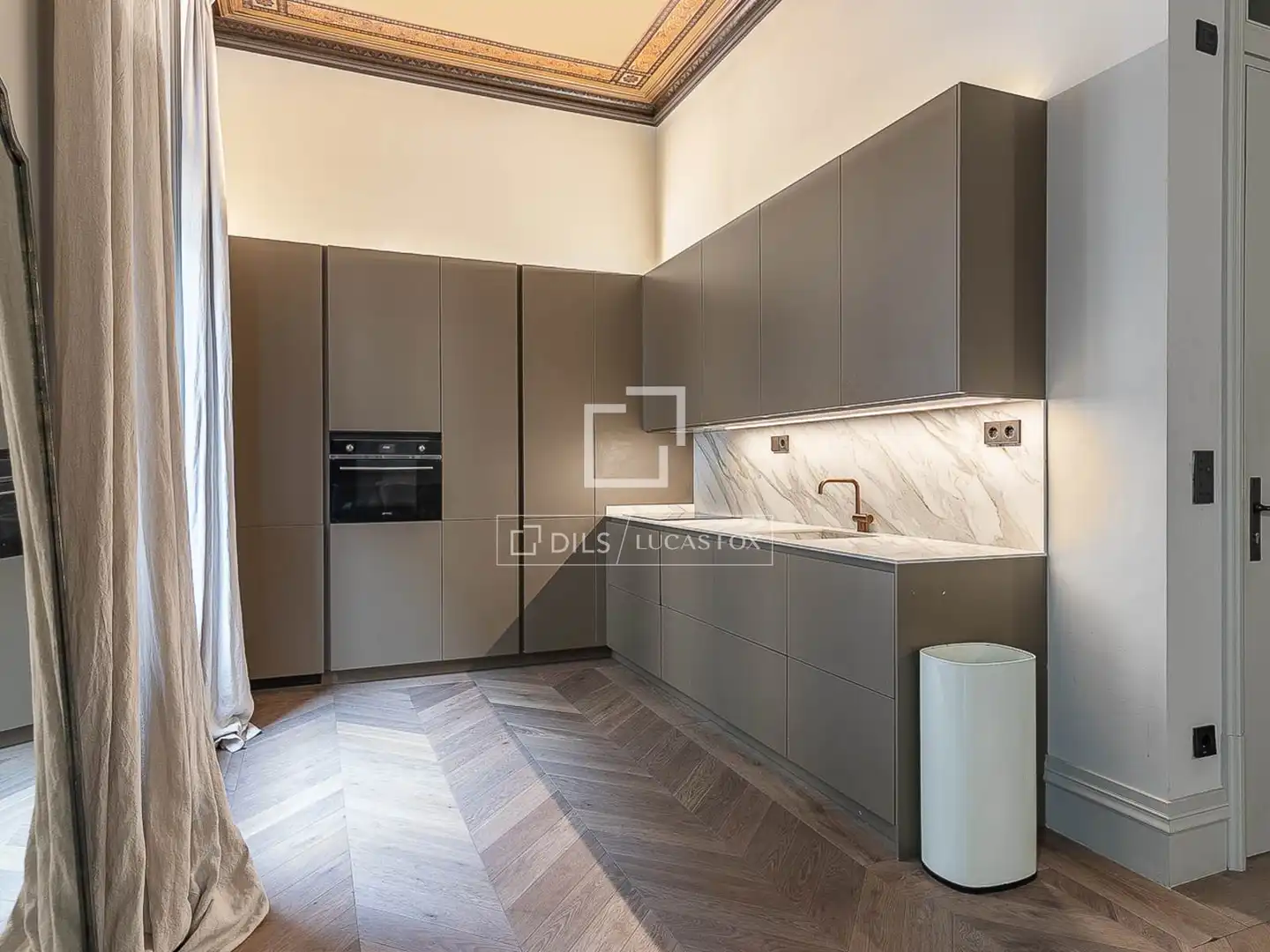 Küche von Wohnung zum Verkauf in Barcelona mit Klimaanlage, Heizung und Möbliert