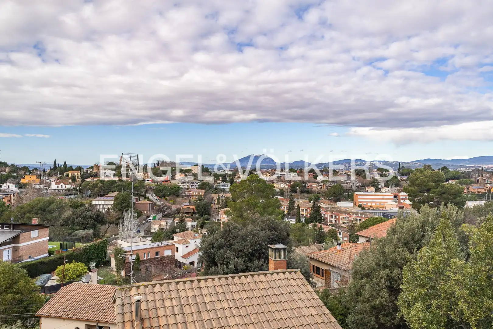 Exterior view of Houses for sale in Sant Cugat del Vallès  with Air Conditioner, Heating and Private garden