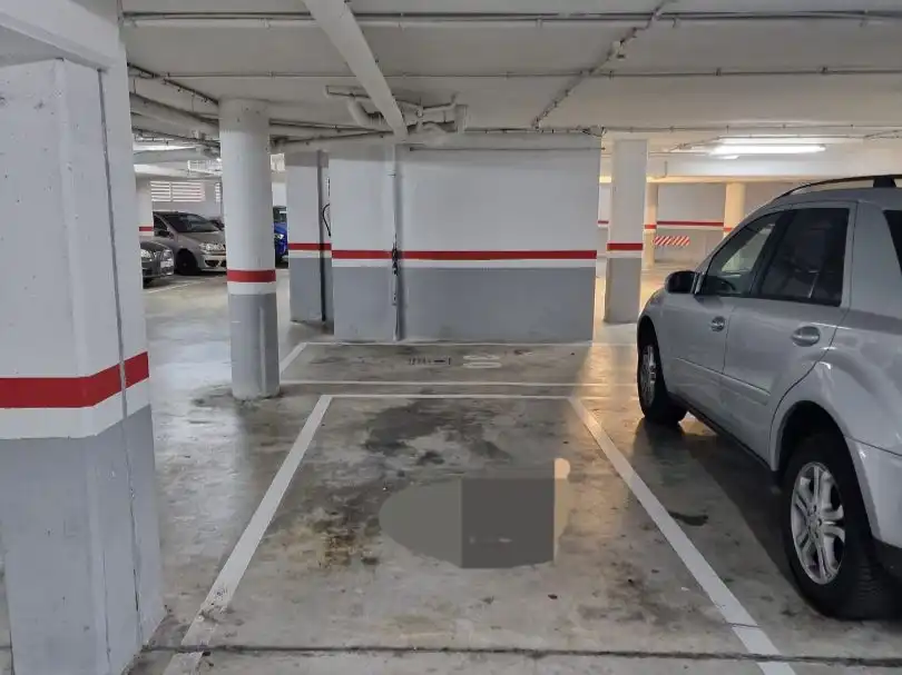 Aparcament de Garatge de lloguer en Foz amb Alarma