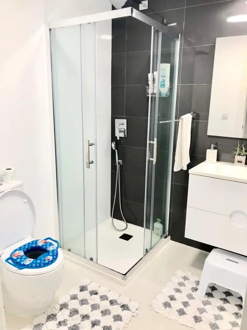 Badezimmer von Haus oder Chalet zur Miete in Pilar de la Horadada mit Klimaanlage, Terrasse und Schwimmbad
