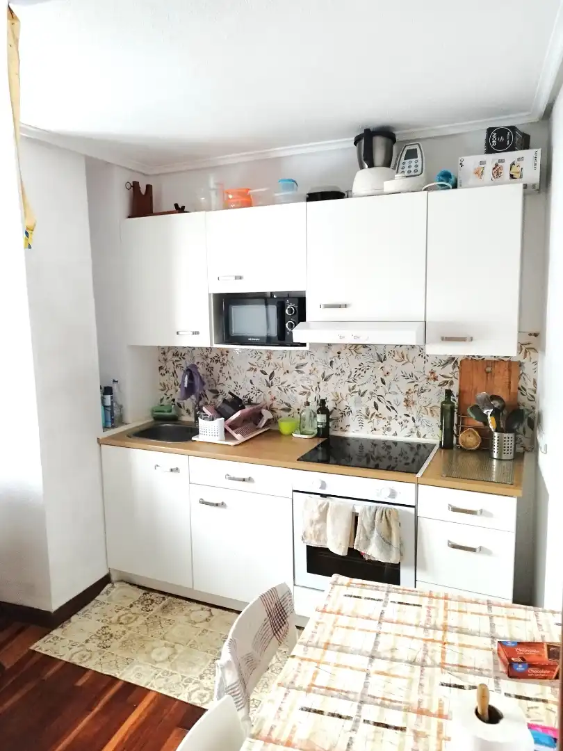 Cuina de Casa adosada en venda en Castro-Urdiales amb Calefacció, Terrassa i Traster