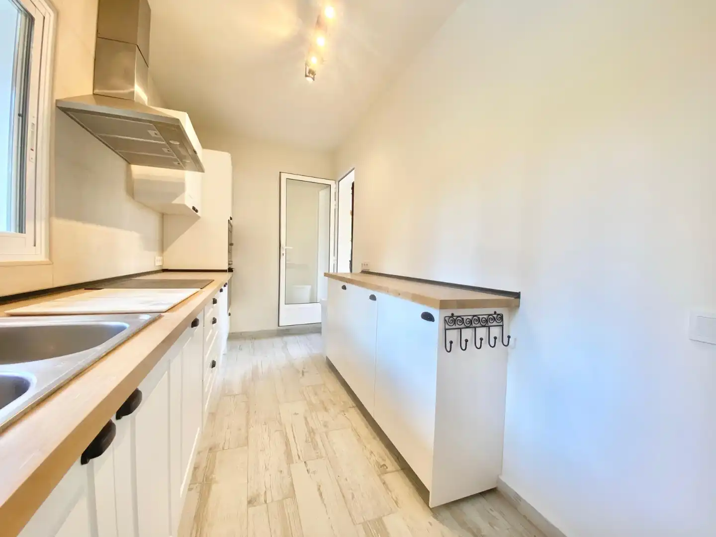 Cocina de Casa o chalet de alquiler en L'Alfàs del Pi con Aire acondicionado, Calefacción y Jardín privado