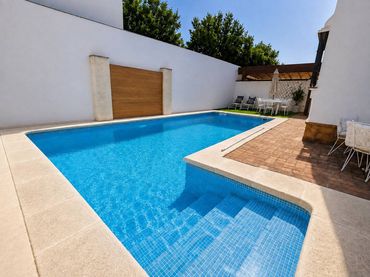 Casa bifamiliare con piscina in vendita a Núcleo urbano