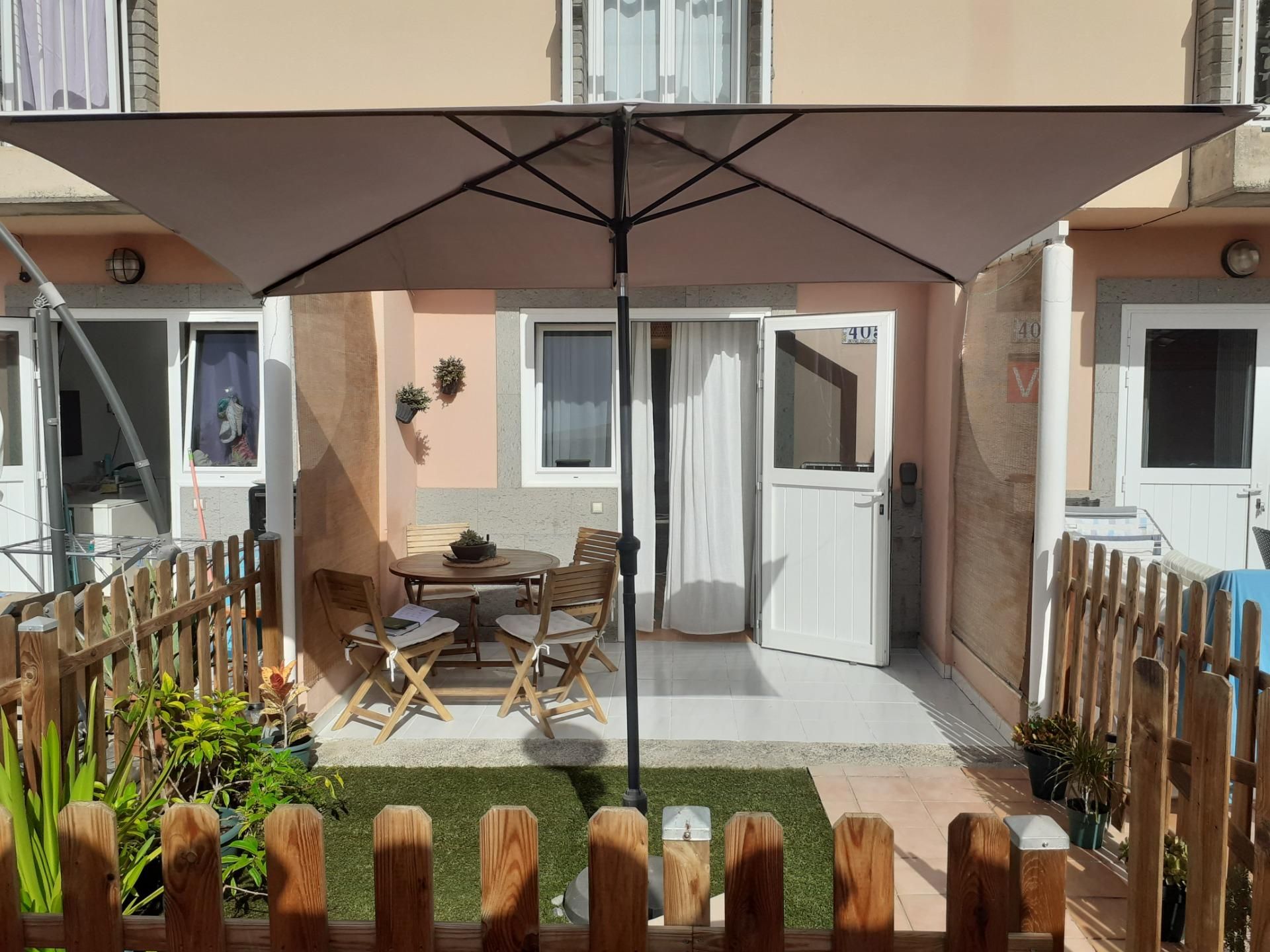 Jardí de Casa o xalet en venda en San Bartolomé de Tirajana amb Aire condicionat, Jardí privat i Terrassa