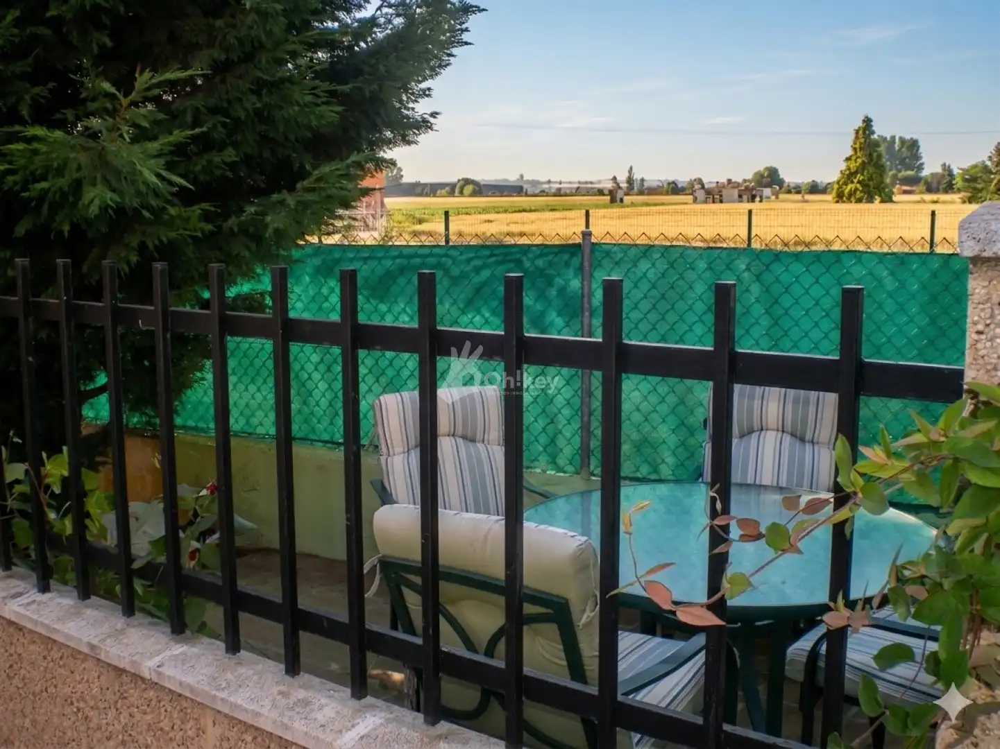 Terraza de Casa o chalet en venta en Onzonilla con Calefacción, Parquet y Piscina