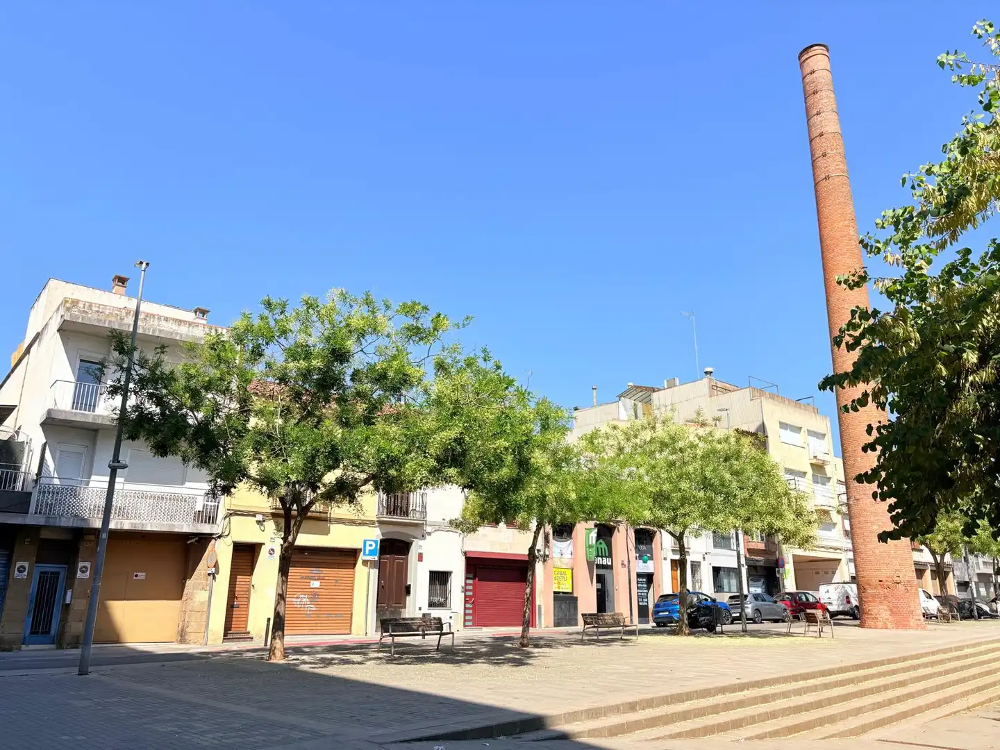 Außenansicht von Maisonette zum Verkauf in Sabadell mit Parkett, Terrasse und Balkon