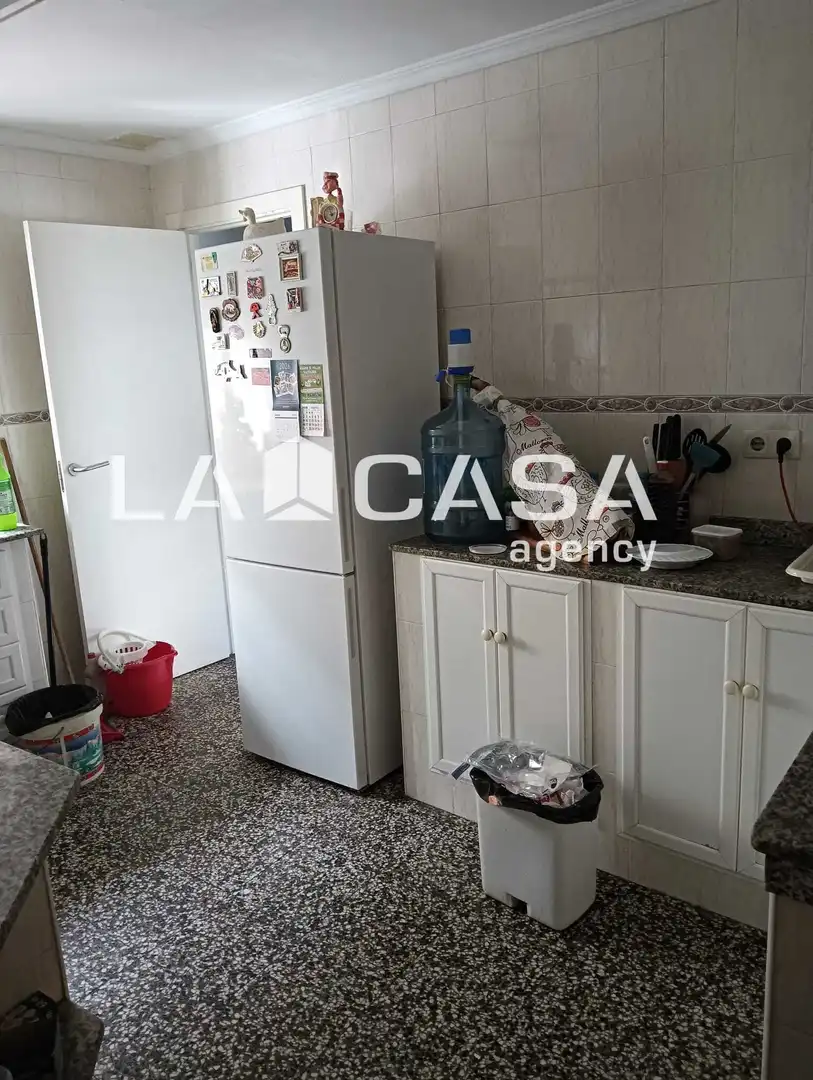 Cuina de Casa o xalet en venda en Algeciras amb Terrassa i Traster