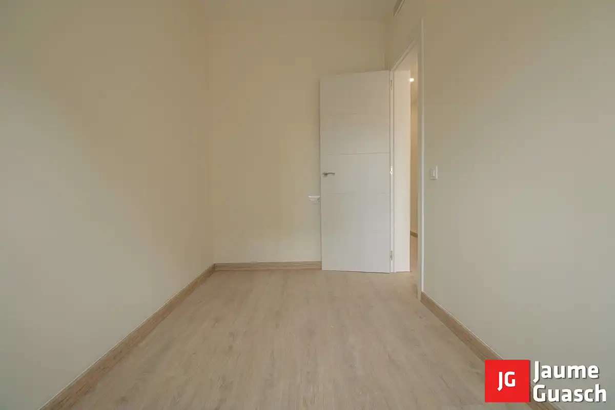 Wohnung zum Verkauf in Torredembarra mit Klimaanlage, Heizung und Parkett