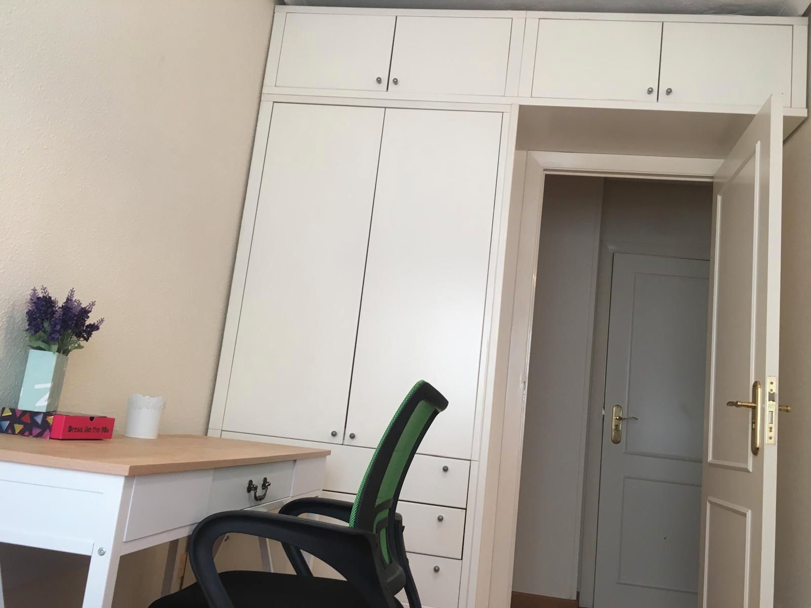 Bedroom of Flat to share in  Murcia Capital  with Air Conditioner, Heating and Terrace