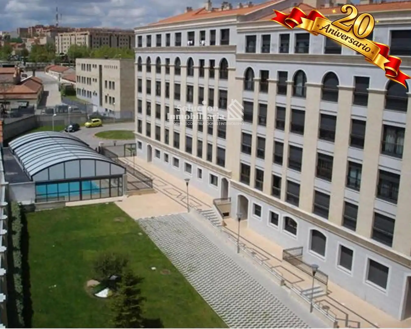 Vista exterior de Piso de alquiler en Salamanca Capital con Calefacción, Terraza y Piscina