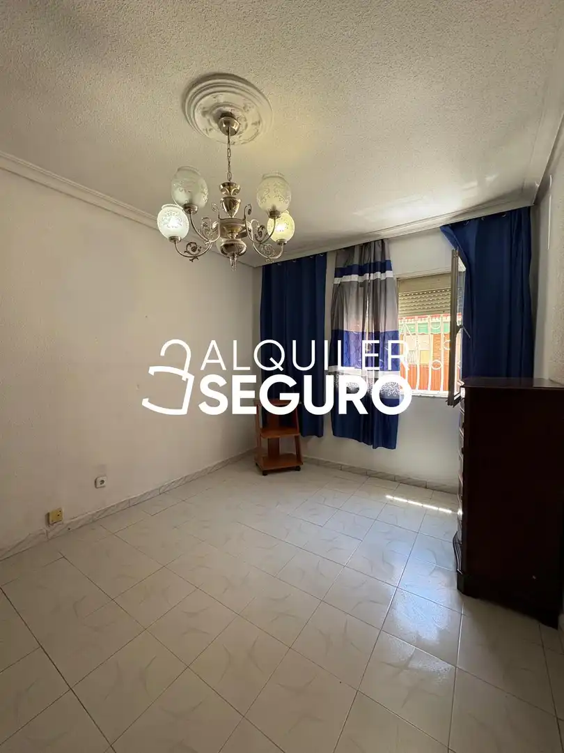 Bedroom of Flat for rent in Madrid  with Furnished