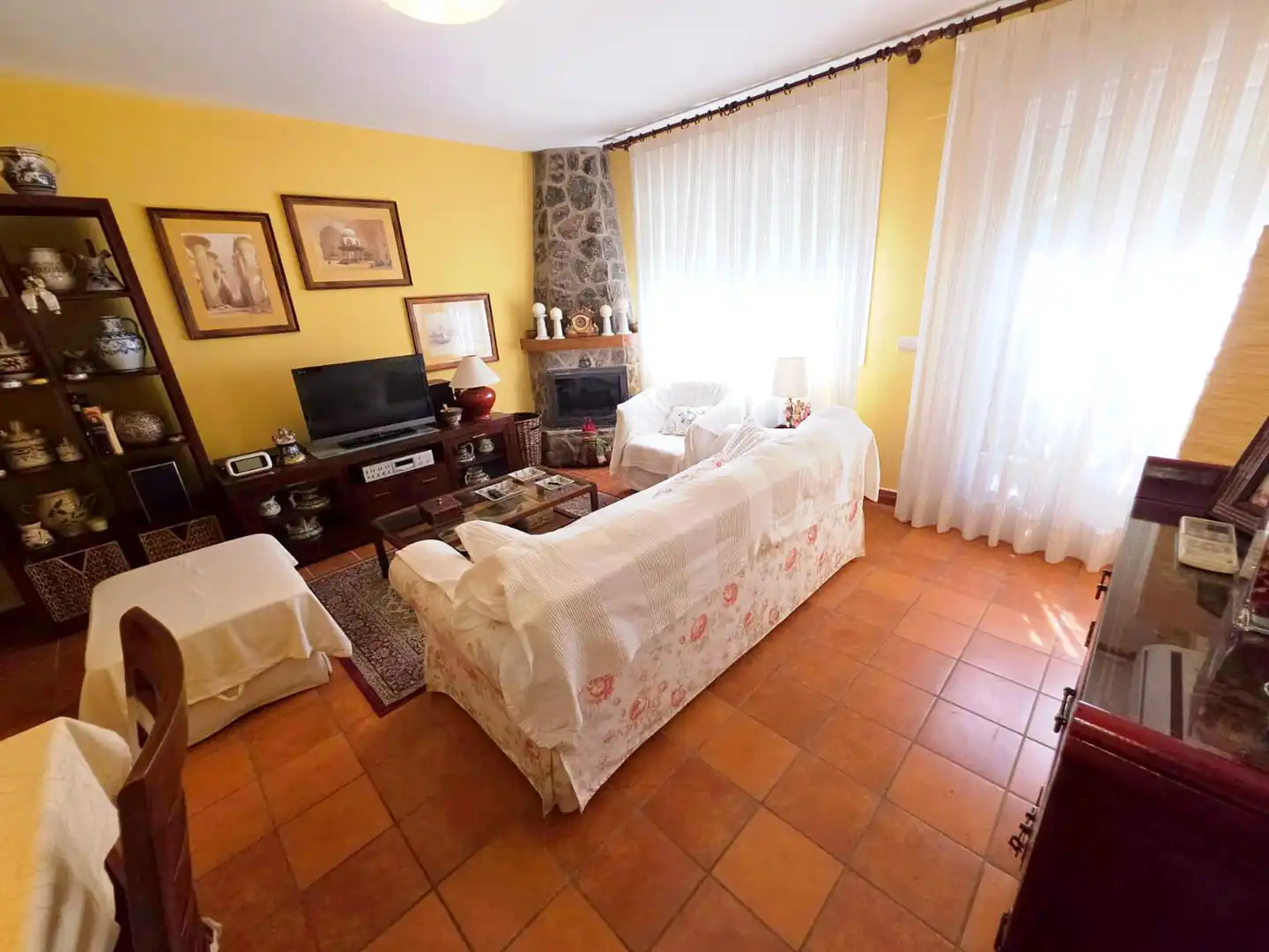 Living room of Detached homes for sale in Arenas de San Pedro  with Air Conditioner, Heating and Community pool