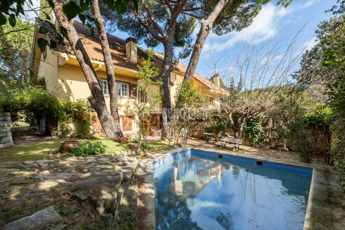 Garden of Single-family semi-detached for sale in Torrelodones  with Heating and Swimming Pool