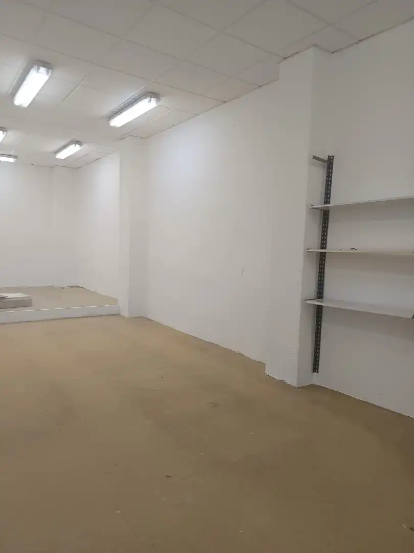 Local comercial en venta en Calle Doctores Castroviejo, imagen 5