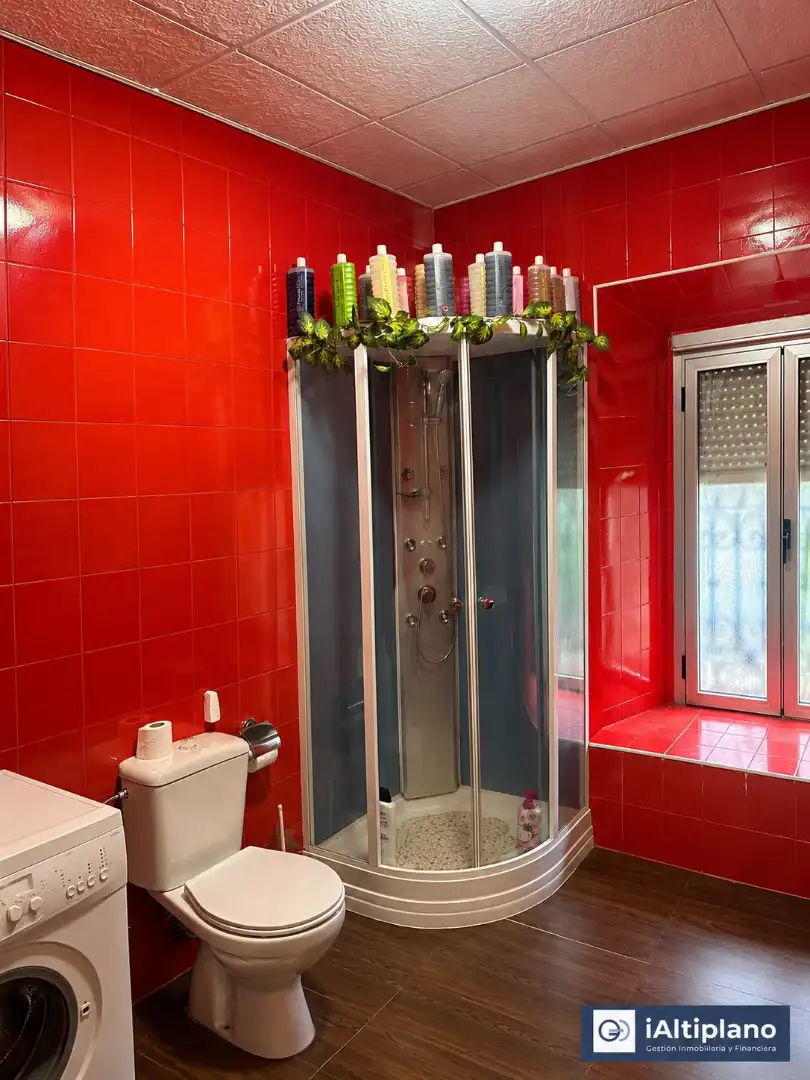 Baño de Casa o chalet en venta en Almuradiel con Aire acondicionado, Calefacción y Jardín privado