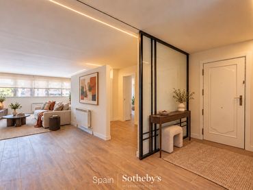Apartament amb piscina de lloguer a Calle de la Infanta María Teresa