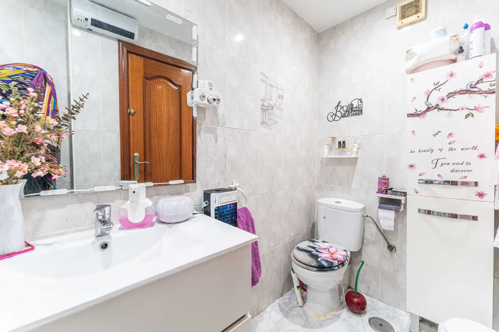 Bathroom of Flat for sale in Móstoles  with Air Conditioner and Heating