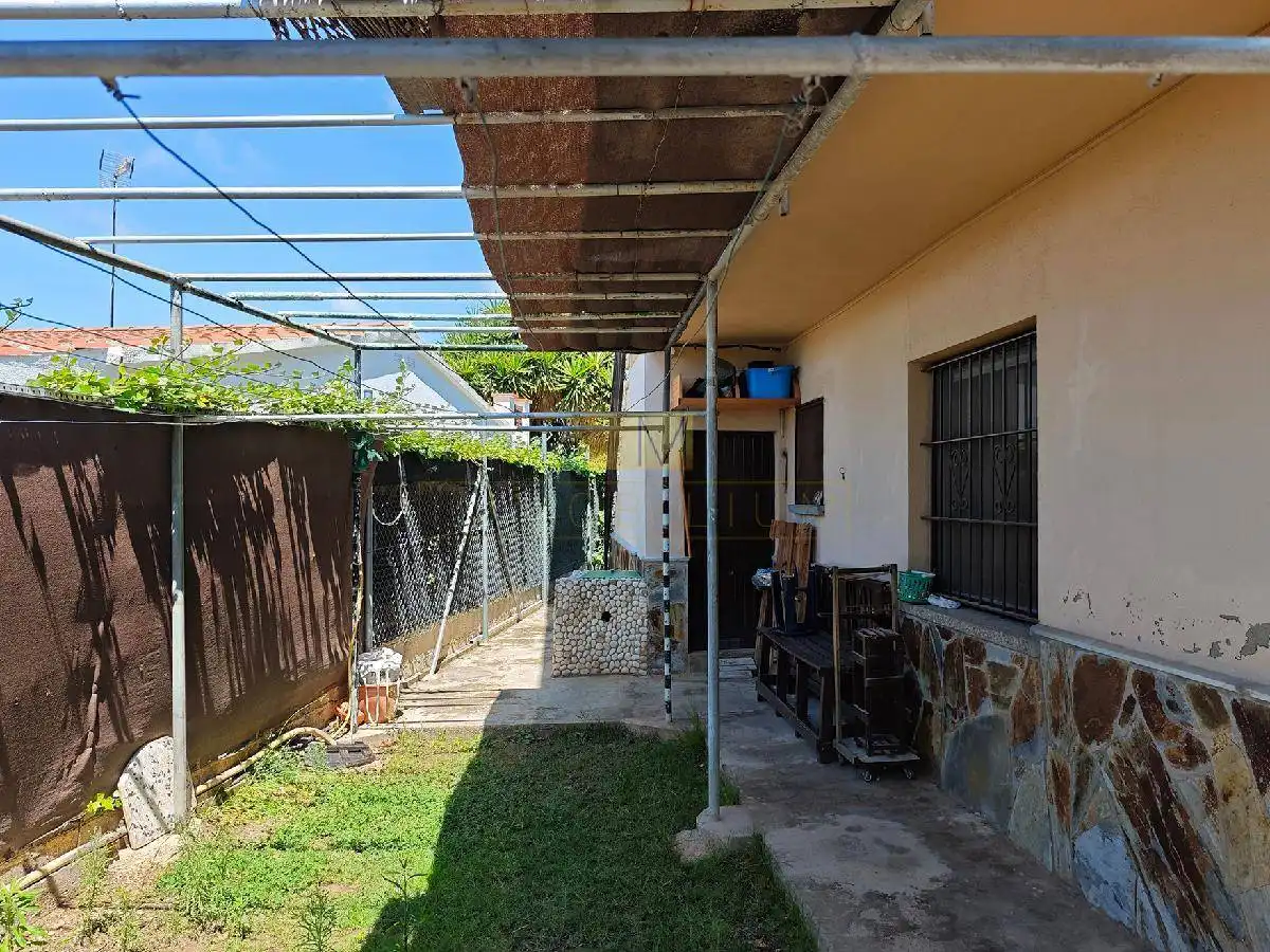 Jardí de Casa o xalet en venda en Vilanova i la Geltrú amb Calefacció, Jardí privat i Terrassa