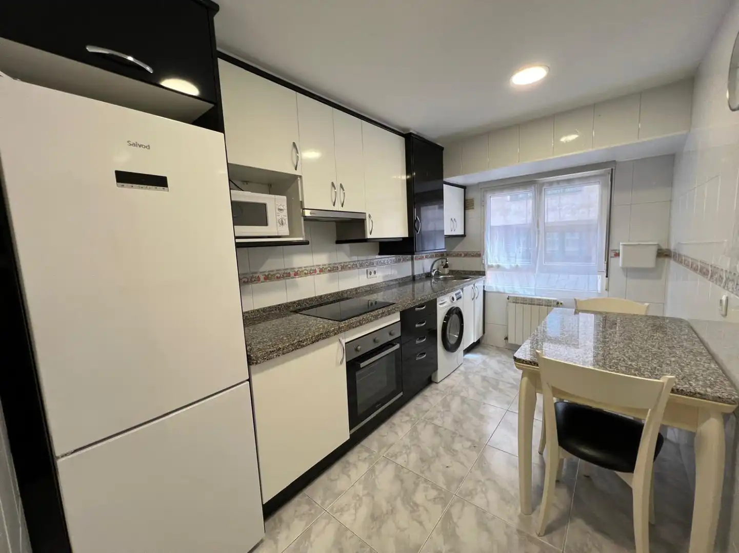 Flat for rent in Conde del Real Agrado, Barrio del Centro
