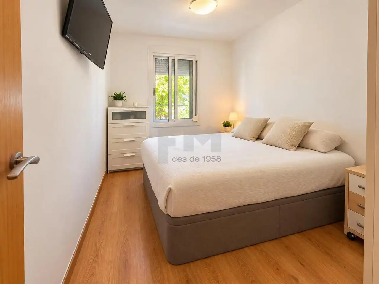 Piso con ascensor en venta en calle dels Ferrocarrils Catalans, imagen 8