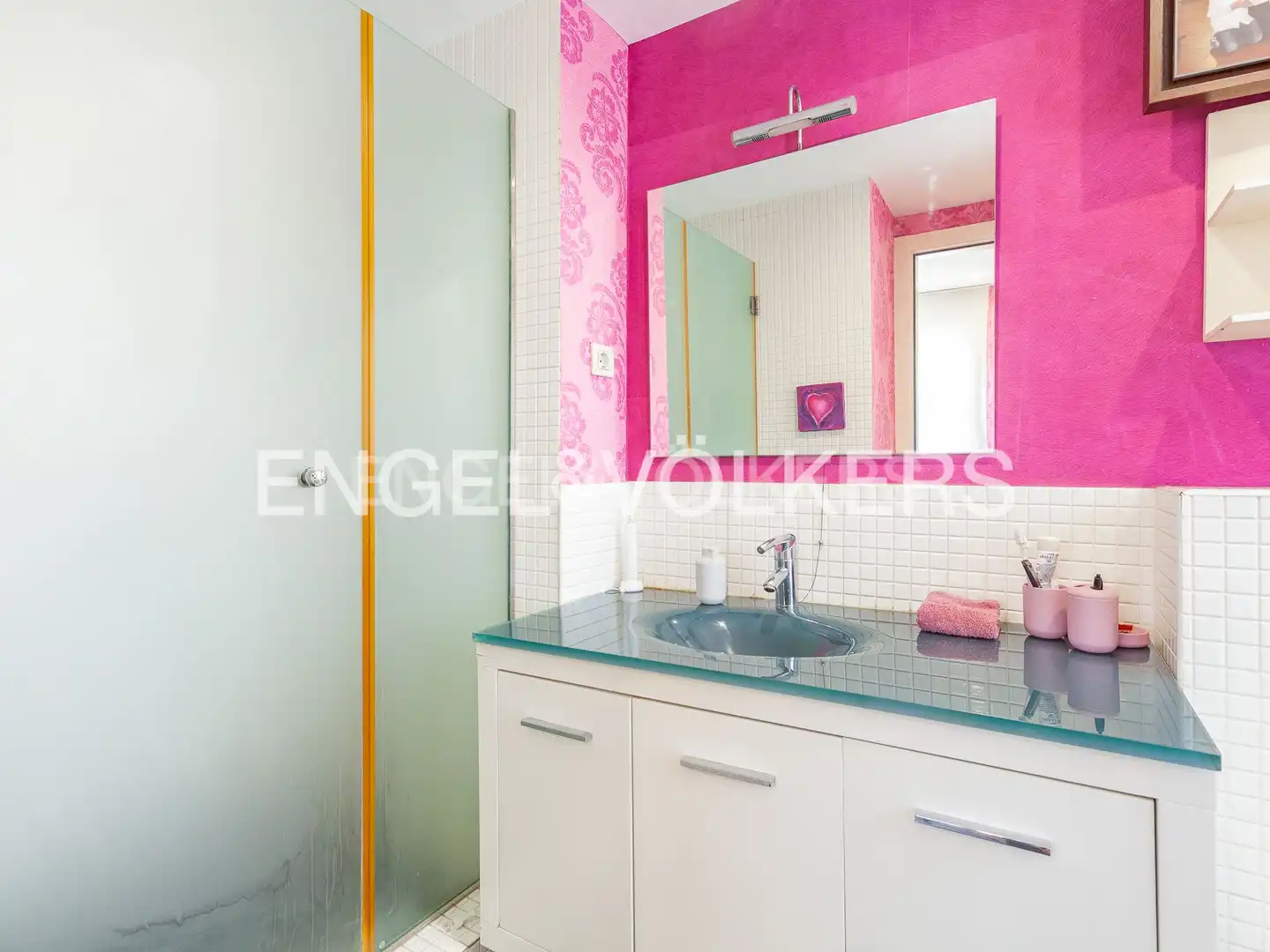 Bathroom of Houses for sale in Sant Cugat del Vallès  with Air Conditioner, Heating and Private garden