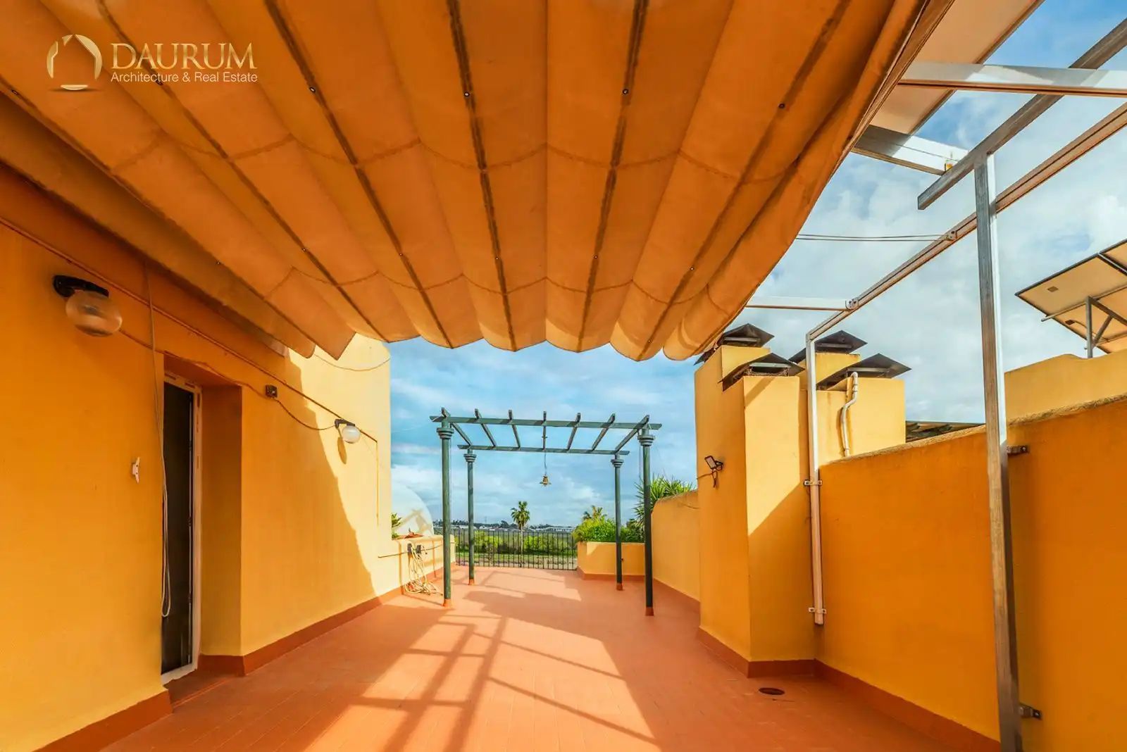 Terrasse von Maisonette zum Verkauf in San Juan de Aznalfarache mit Klimaanlage, Heizung und Terrasse