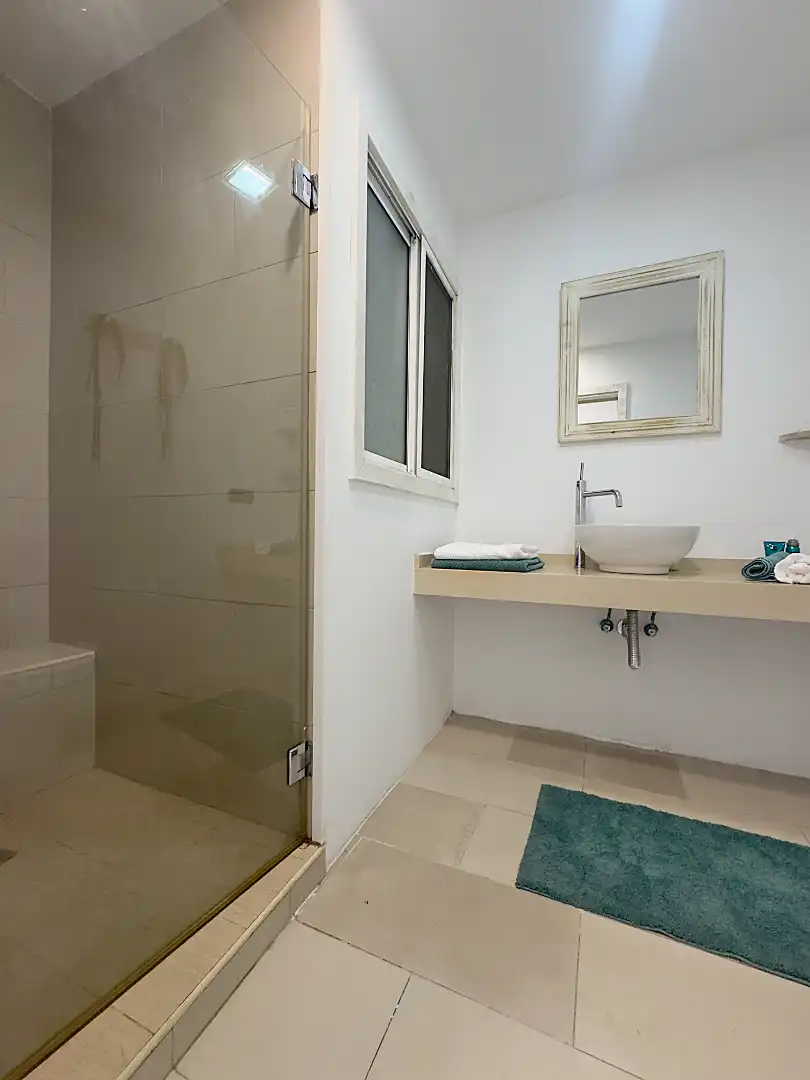 Baño de Piso de alquiler en Las Palmas de Gran Canaria con Aire acondicionado, Calefacción y Parquet
