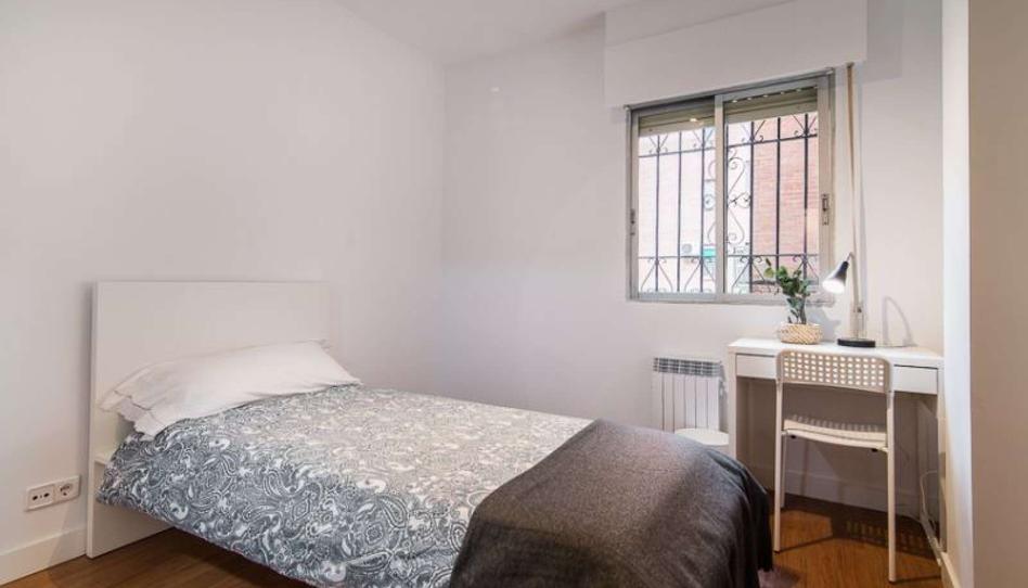 Photo 1 of Flat to share in Pacífico, Madrid