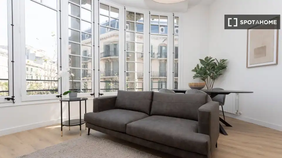 Flat with terrace to rent in Eixample, imagen 4