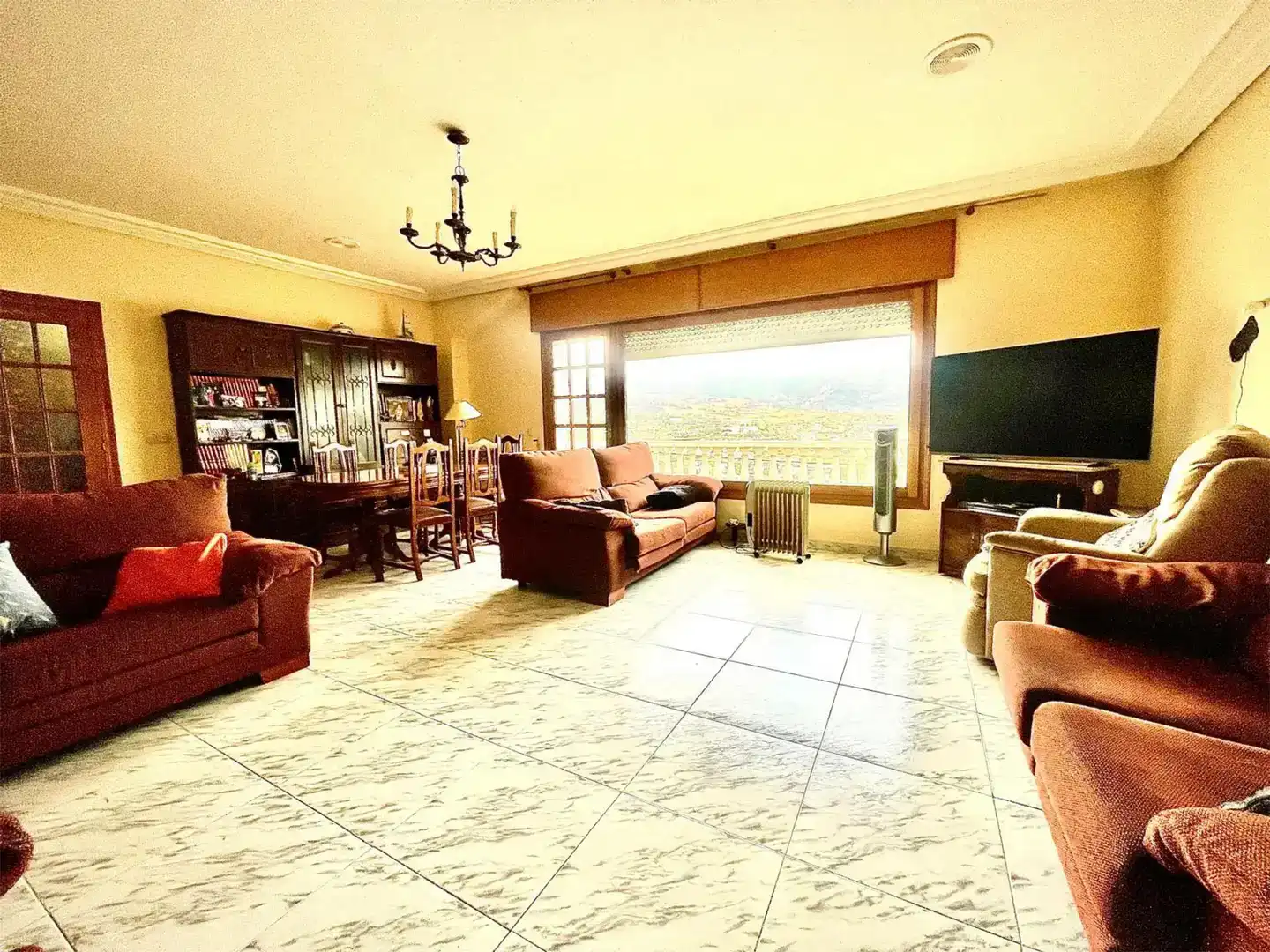 Sala d'estar de Casa o xalet en venda en Petín amb Jardí privat, Parquet i Traster