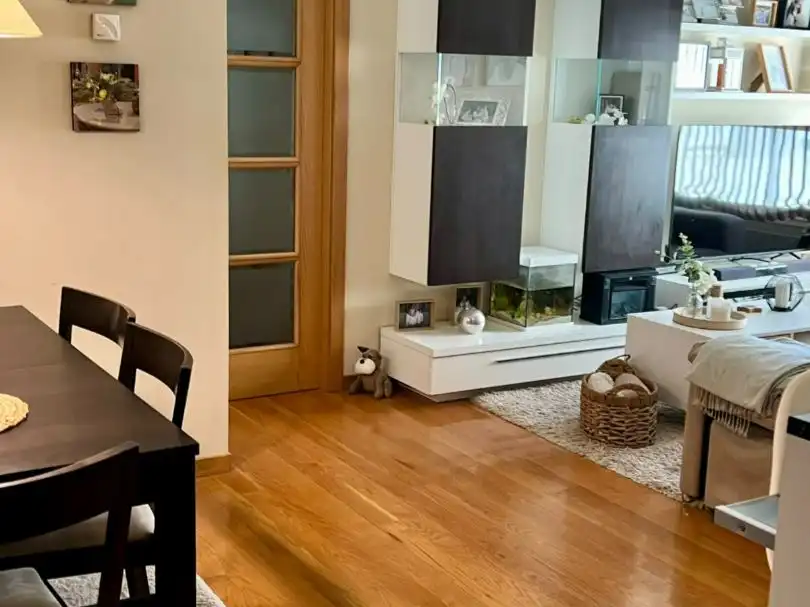 Sala de estar de Piso en venta en Vigo  con Calefacción, Parquet y Trastero