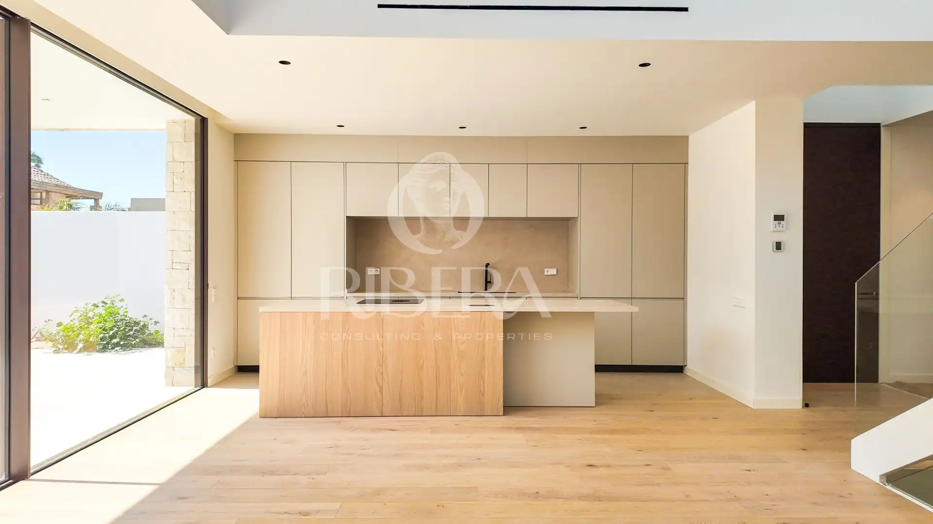 Cocina de Casa o chalet en venta en L'Eliana con Aire acondicionado, Calefacción y Jardín privado