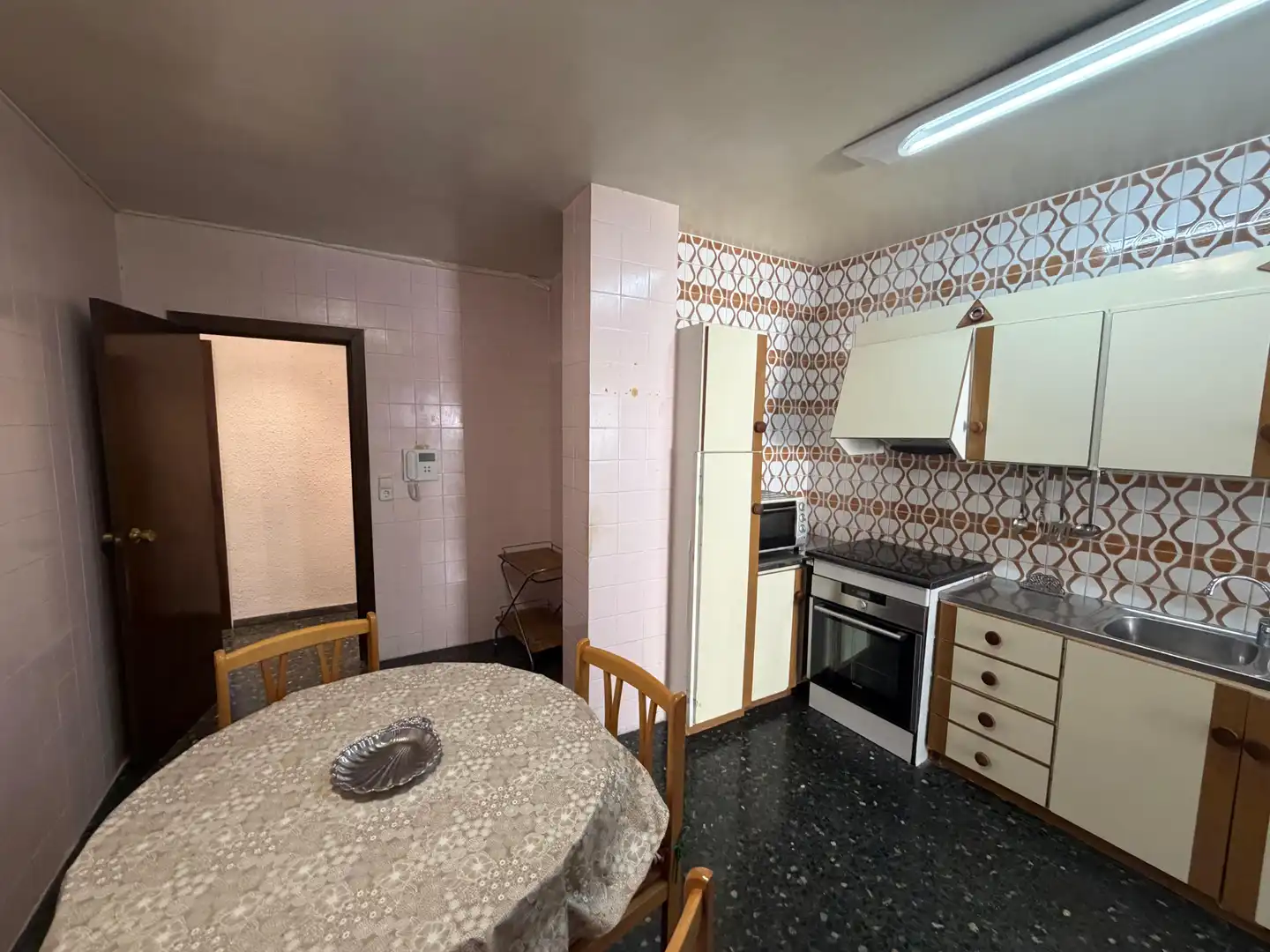 Kitchen of Flat for sale in Lleida  with Air Conditioner, Heating and Storage room