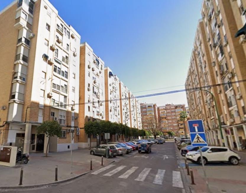 Vista exterior de Pis en venda en  Sevilla Capital