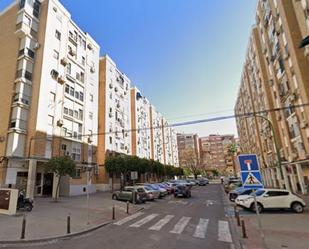 Exterior view of Flat for sale in  Sevilla Capital