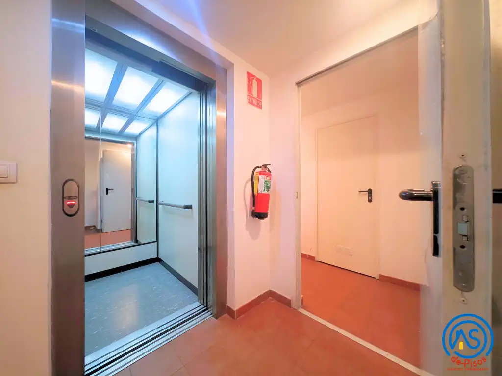 Trastero de alquiler en Calle de Nuestra Señora de Bonaria, 13, Barrio del Ave