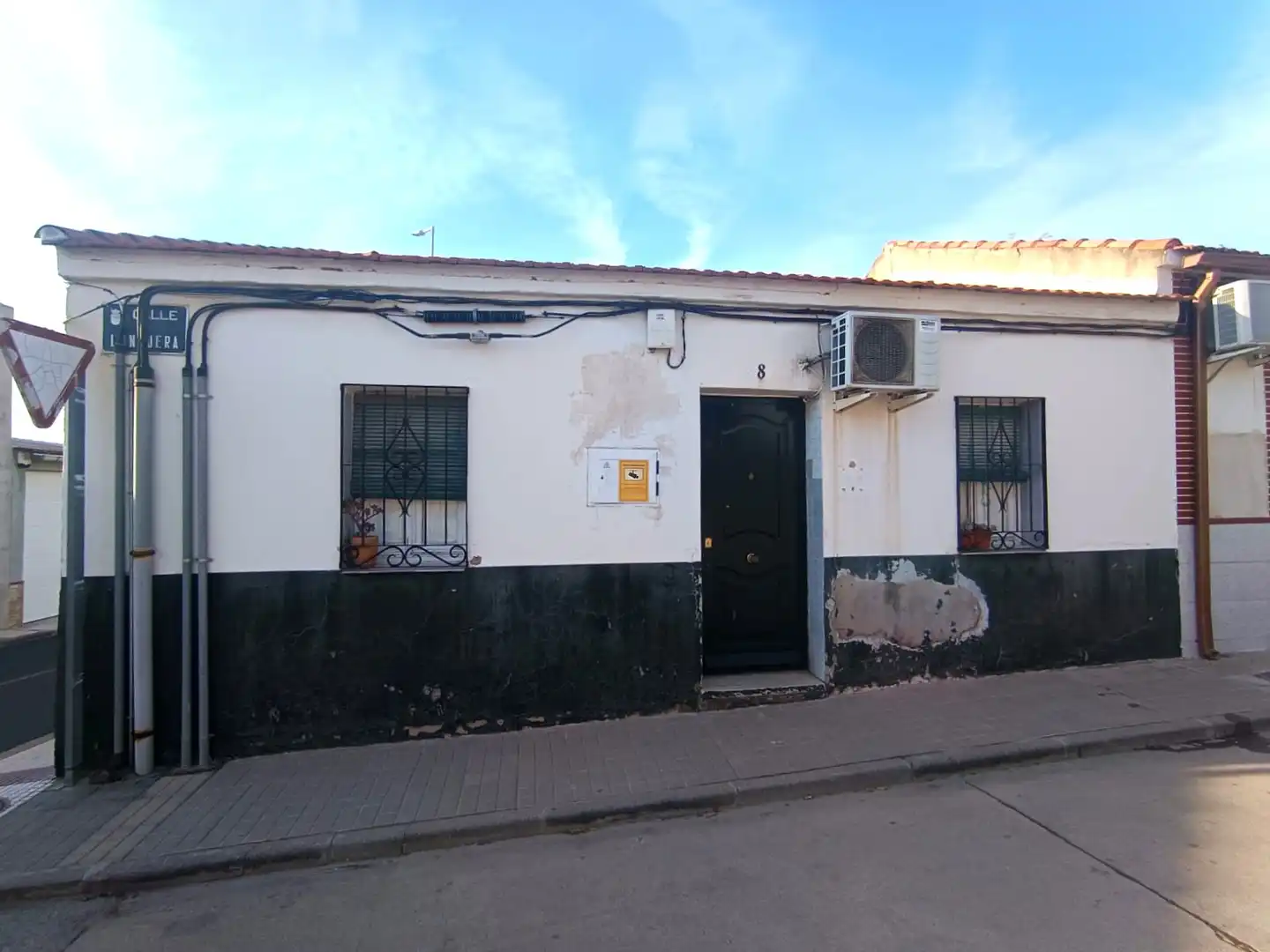 Exterior view of Houses for sale in Puertollano