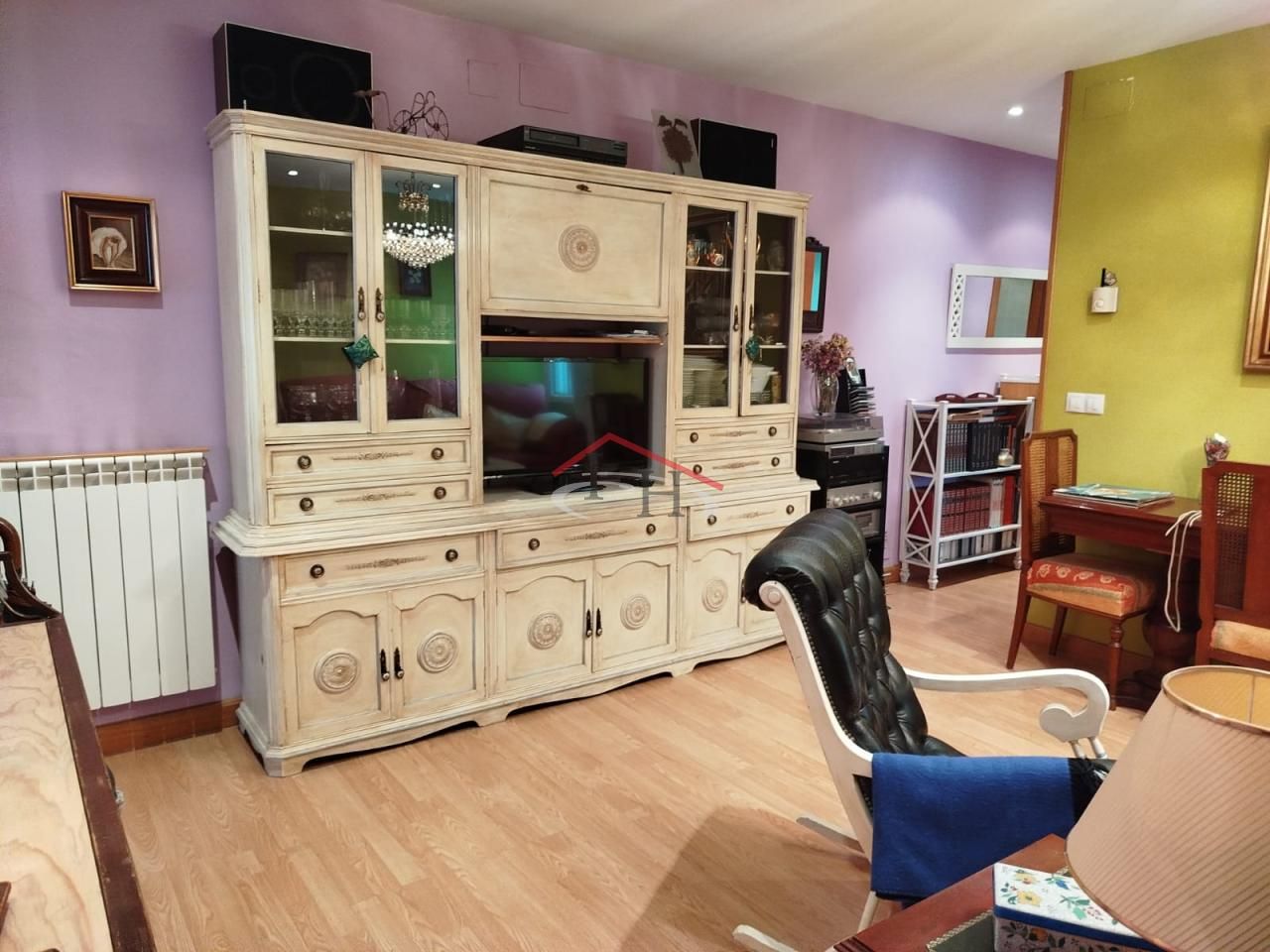 Sala de estar de Piso en venta en León Capital  con Calefacción, Parquet y Trastero