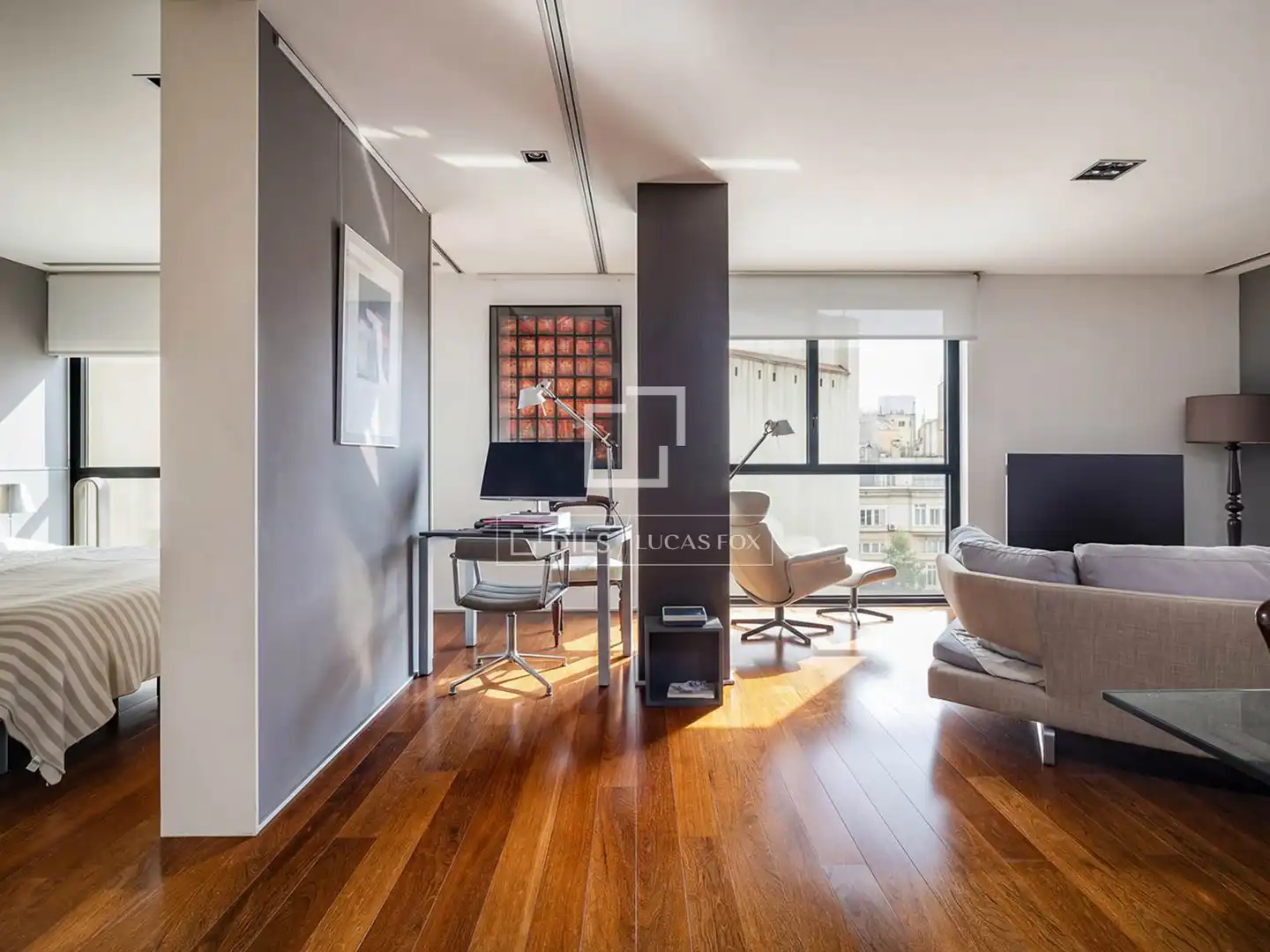 Exterior view of Flat for sale in Barcelona  with Air Conditioner, Heating and Parquet flooring