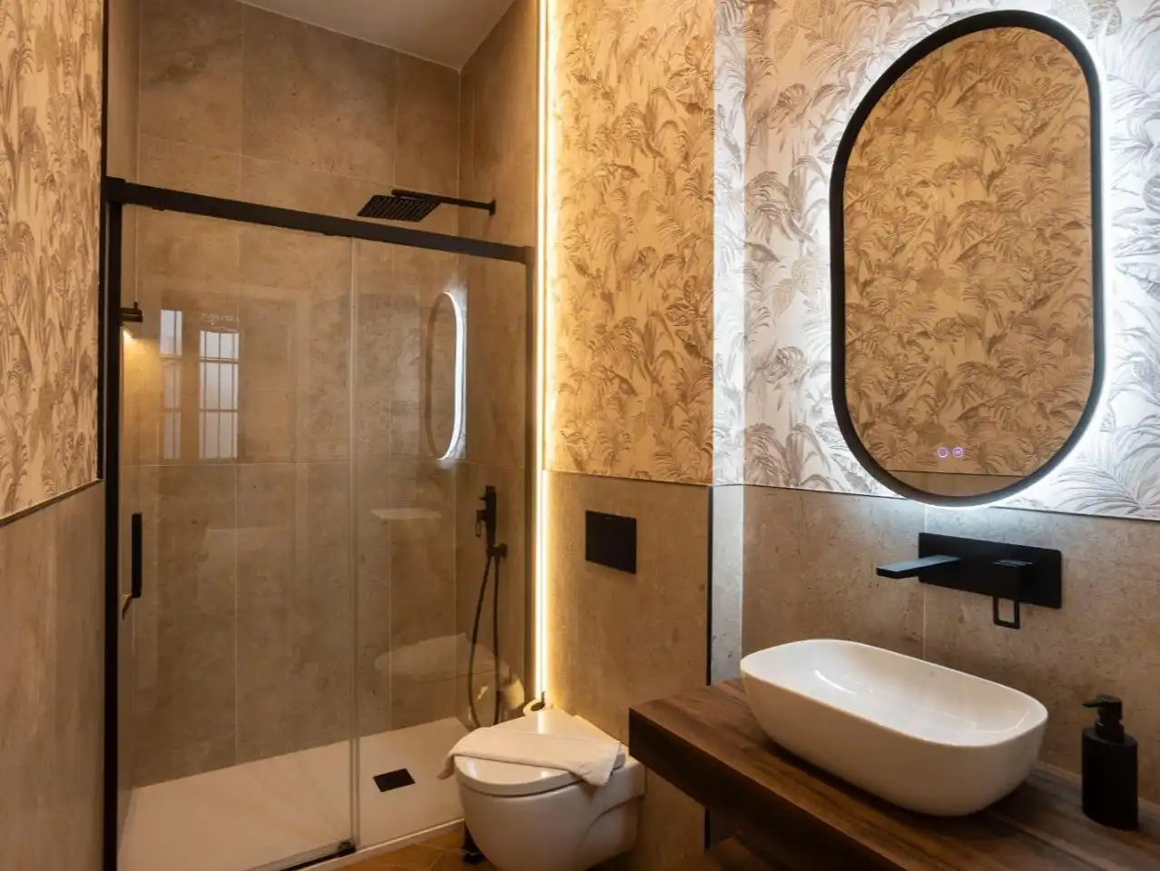 Badezimmer von Maisonette zum Verkauf in  Sevilla Capital mit Klimaanlage und Terrasse